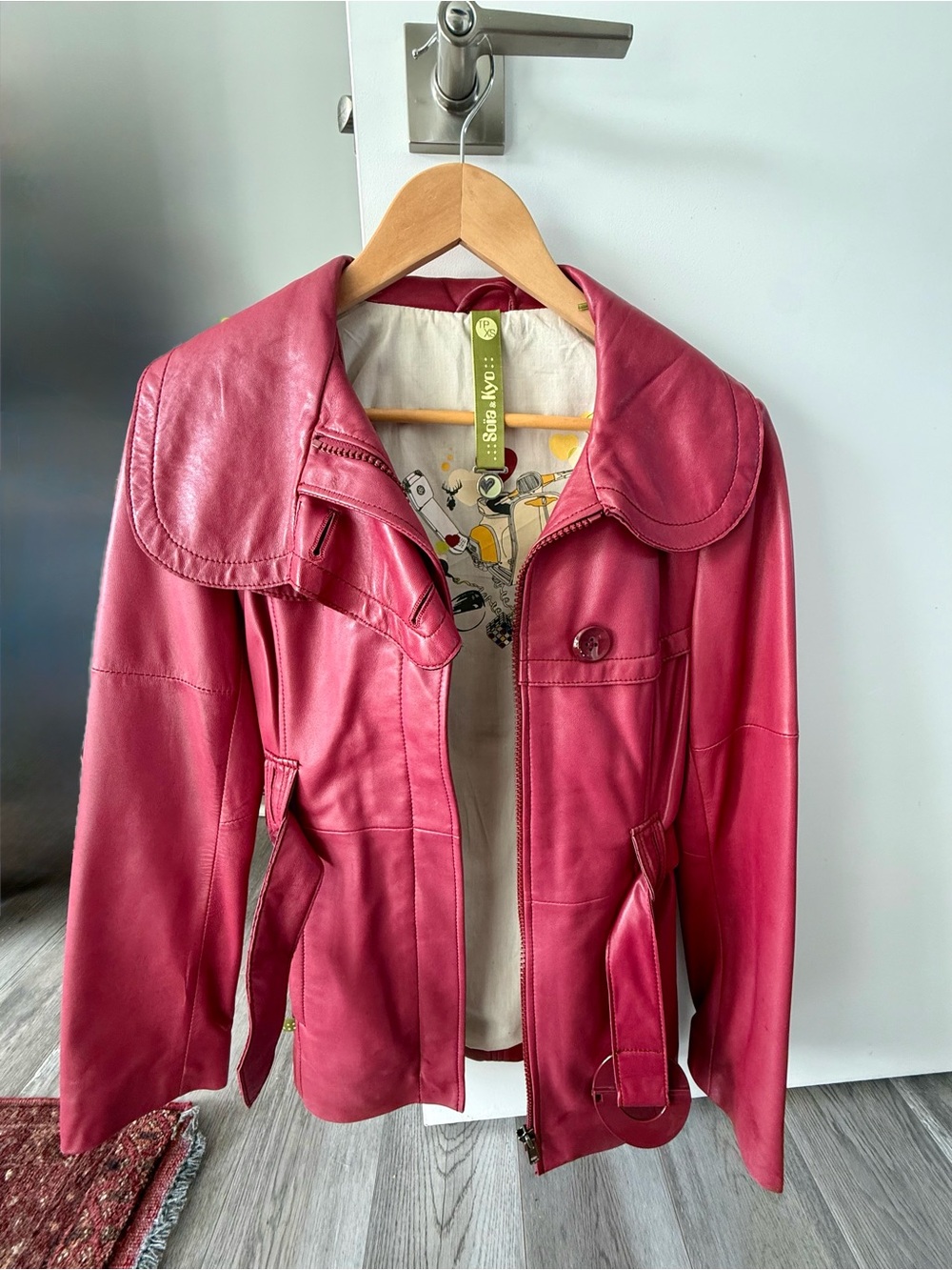 Women’s Vintage Sofia & Kyo Fuchsia Leather Jacket with Wide Collar